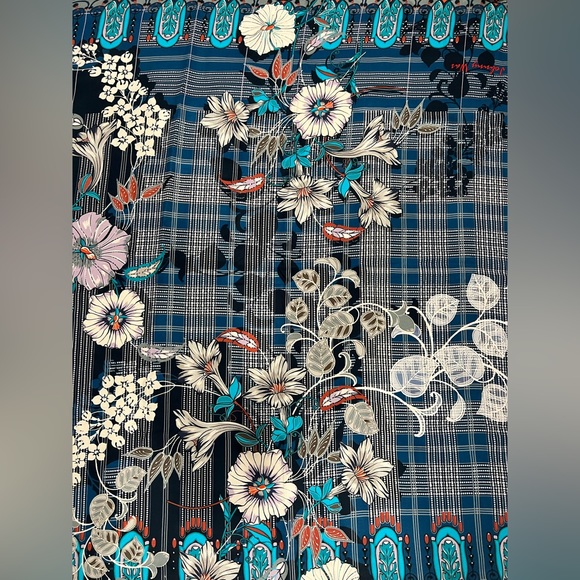 JW Johnny Was silk scarf - Picture 6 of 7